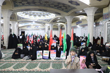 تصاویر/ حضور مدیر و کارکنان ستادی حوزه‌های علمیه خواهران به مناسبت گرامیداشت حماسه ۹ دی‌ماه در فیضیه