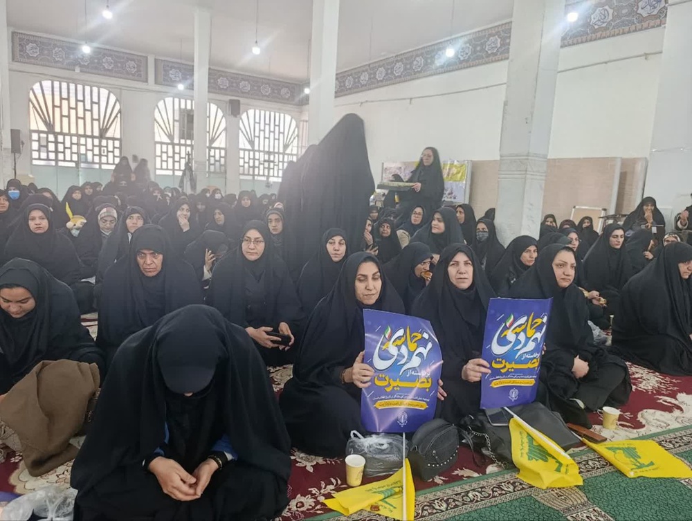 کادر و طلاب حوزه علمیه بنت الرسول الشتر