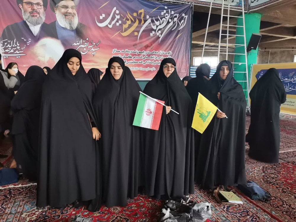 کادر و طلاب حوزه علمیه ریحانه الرسول نورآباد