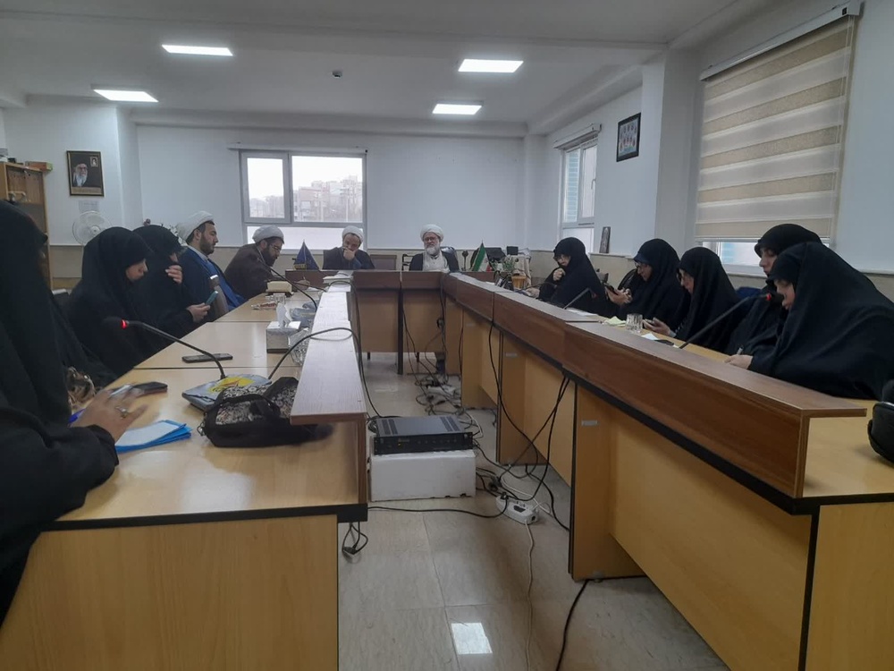 تأکید معاون پژوهش مرکز مدیریت بر تقویت جریان پژوهش‌محور در نشست‌های تخصصی زنجان