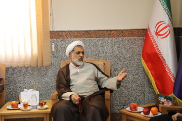 تصاویر/ دیدار مسئول مرکز ارتباطات حوزه‌های علمیه و هیأت همراه با مدیر حوزه‌های علمیه خواهران