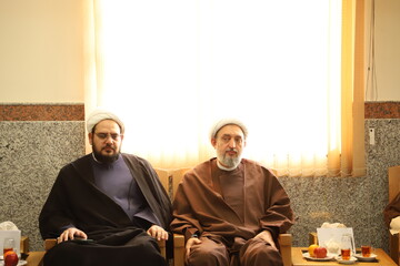 تصاویر/ دیدار مسئول مرکز ارتباطات حوزه‌های علمیه و هیأت همراه با مدیر حوزه‌های علمیه خواهران