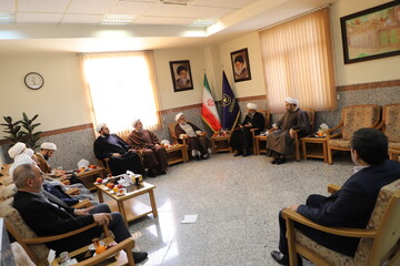 تصاویر/ دیدار مسئول مرکز ارتباطات حوزه‌های علمیه و هیأت همراه با مدیر حوزه‌های علمیه خواهران