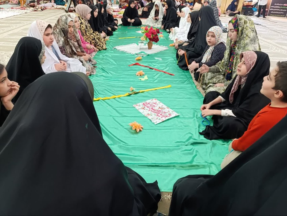 حضور ۱۰۳ مبلغ خواهر در مراسم اعتکاف ۱۴۰۴ استان کردستان