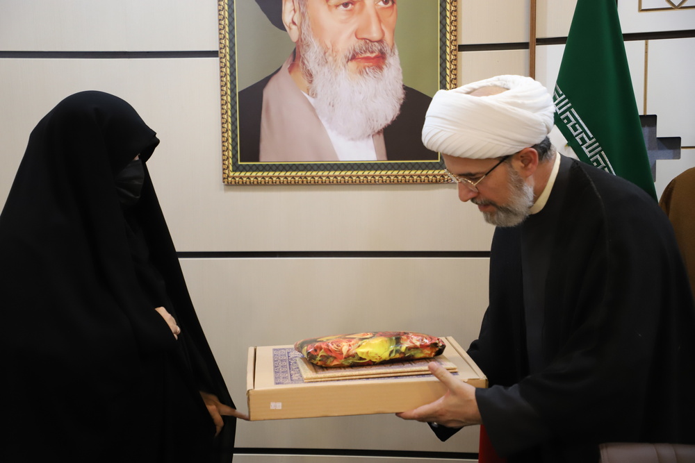 مدیر جدید حوزه علمیه خواهران استان قم منصوب شد+ تصاویر