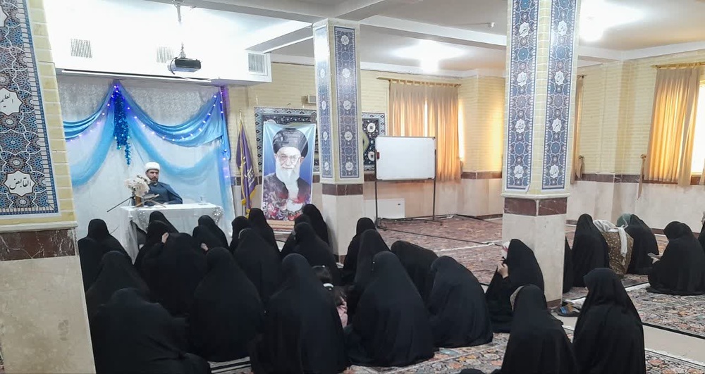 پیامبر (ص) هدایتگر بشریت از گمراهی به کمال بود