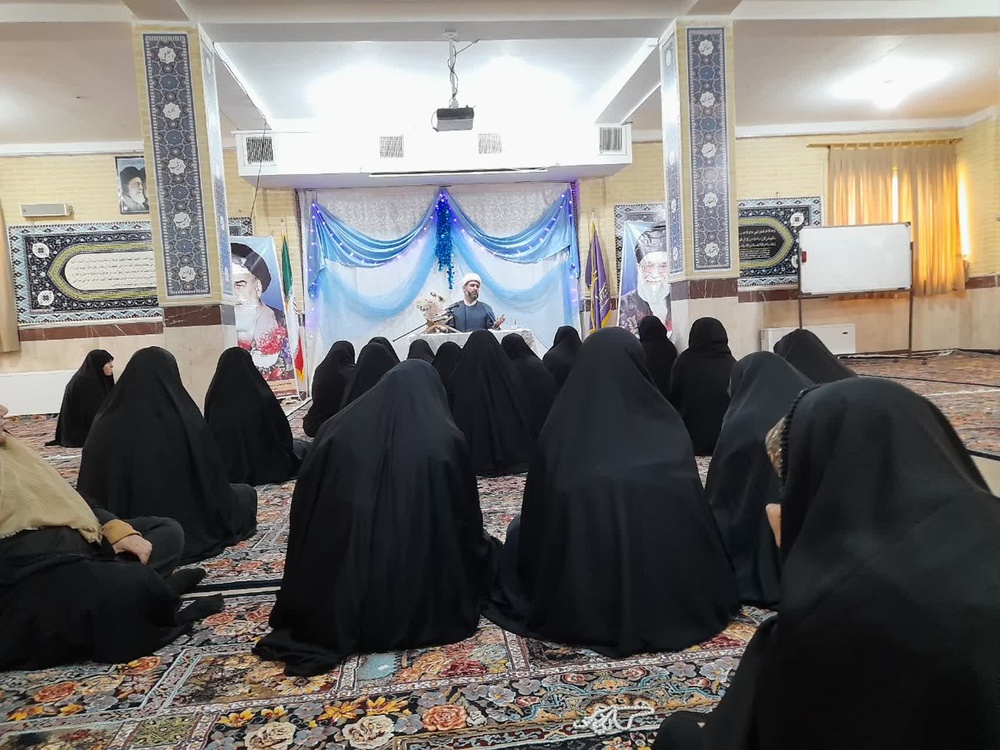 پیامبر (ص) هدایتگر بشریت از گمراهی به کمال بود