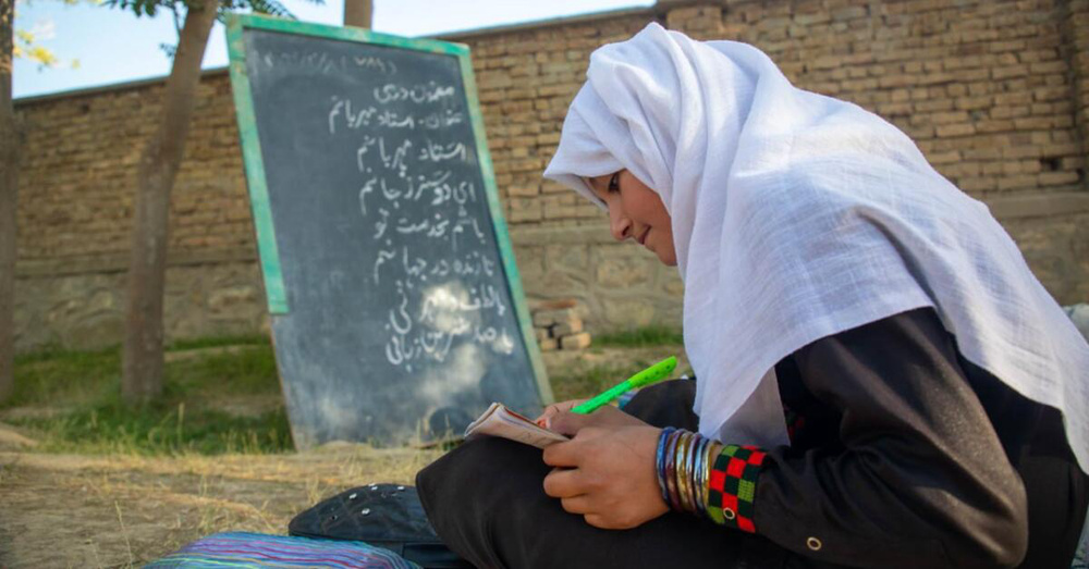 طالبان  ۲.۲ میلیون دختر افغان را از رفتن به مدرسه محروم کرد