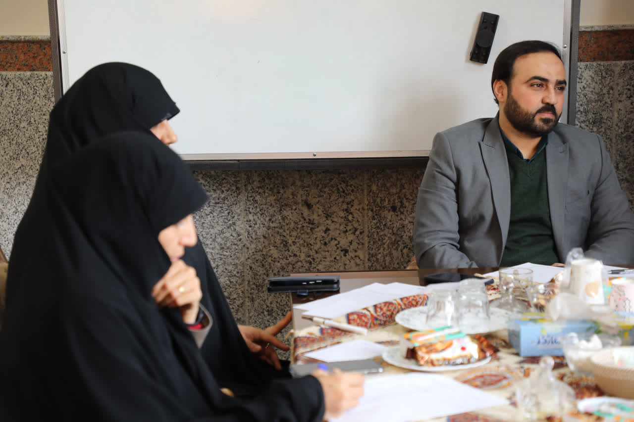 برگزاری نشست هماندیشی اساتید تاریخ اسلام در مرکز مدیریت حوزههای علمیه خواهران+ تصاویر