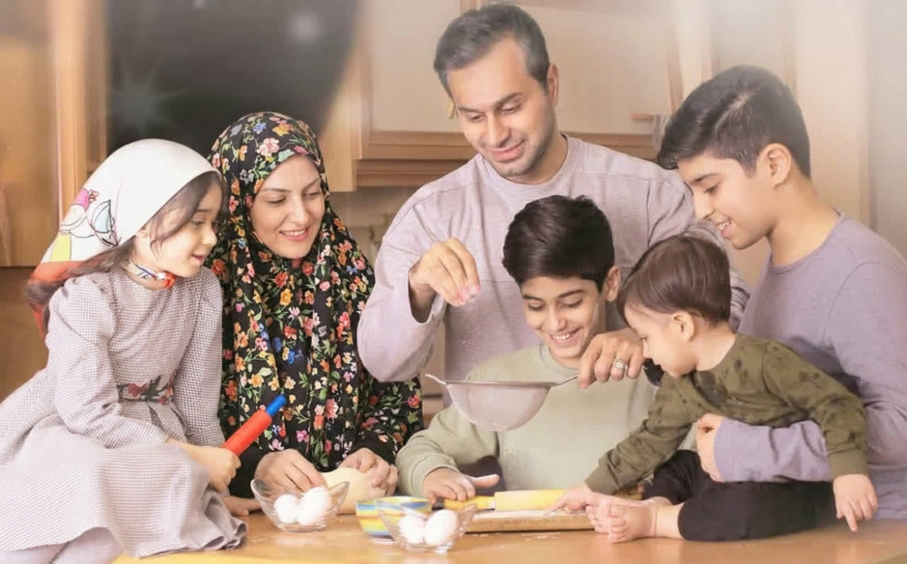 دشمن با جنگ ترکیبی دنبال تضعیف اراده، هویت و بنیان خانواده ایرانی است