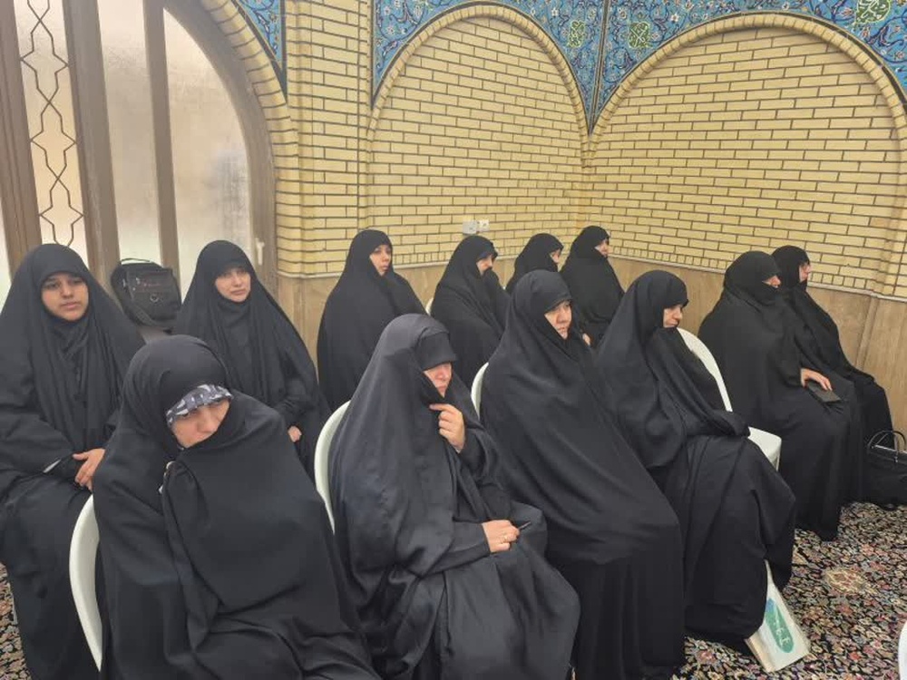 تجمع طلاب و روحانیون