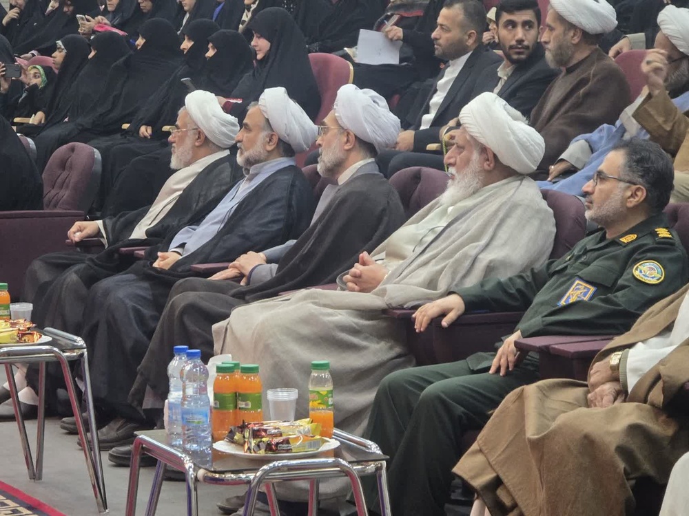 بیست و یکمین پیشنشست پنجمین اجلاس ملی مهدویت و انقلاب اسلامی در هرمزگان برگزار شد