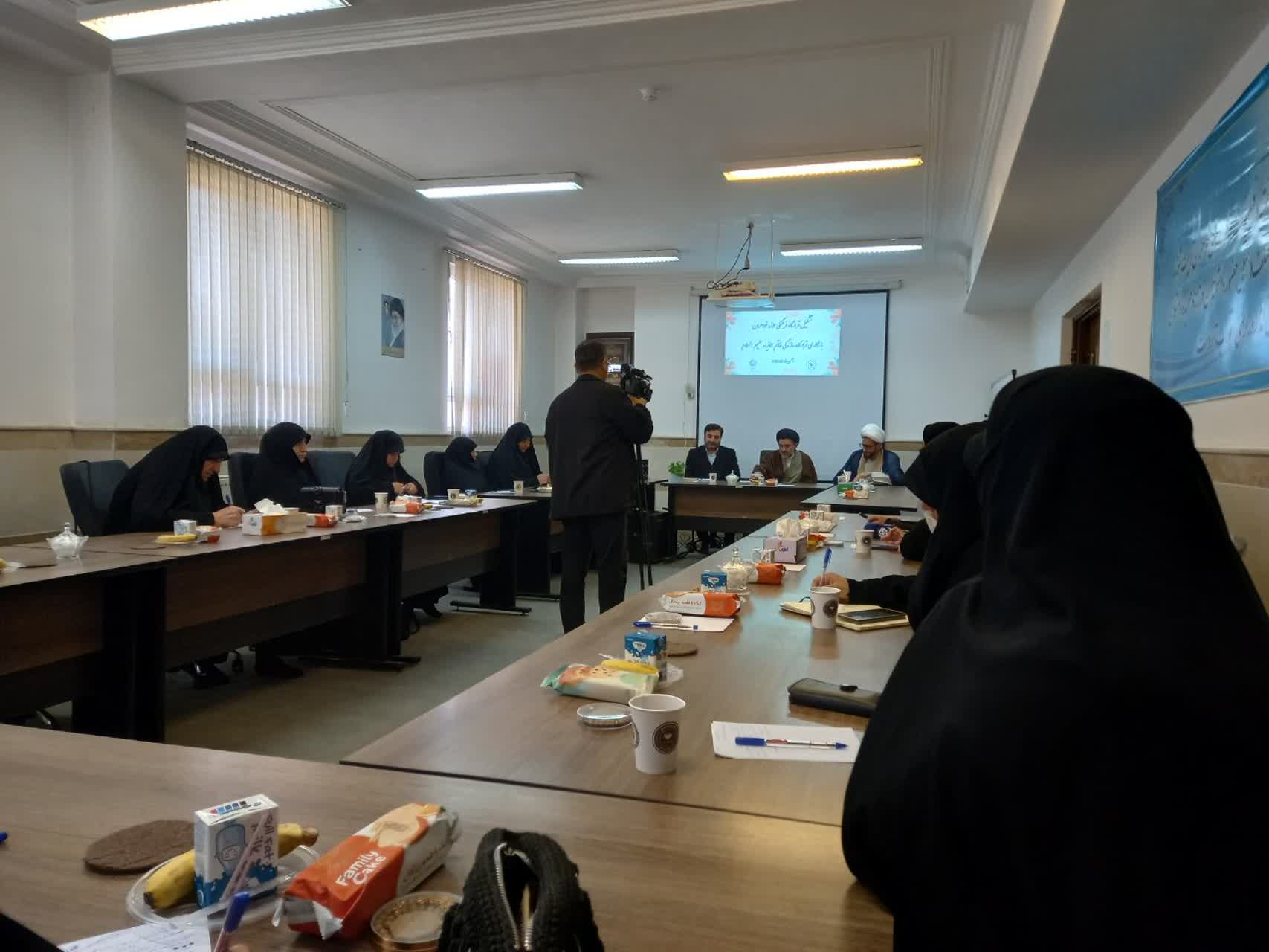 تشکیل قرارگاه فرهنگی لرستان برای میدان‌داری هوشمندانه در جنگ شناختی و اقتصادی