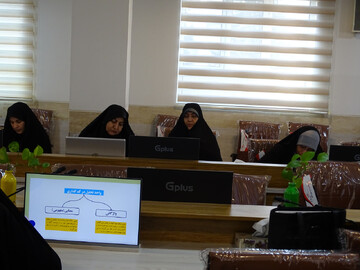 کارگاه پژوهشی روش تحقیق کیفی؛ کاربرد استفاده از روش گرندد تئوری، فراتحلیل و فراترکیب در پژوهش‌های دینی در اصفهان