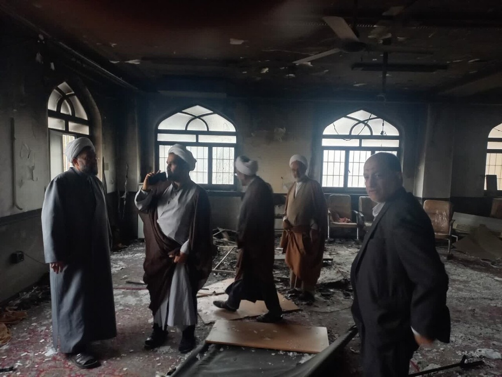 بازدید مسئولان حوزه‌ علمیه خواهران کشور از ساختمان تخریب‌شده مدرسه علمیه حضرت زهرا(س) میبد