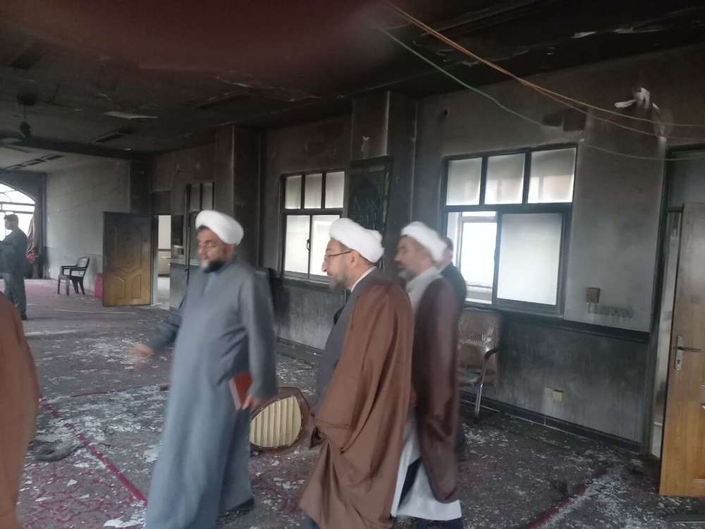 بازدید مسئولان حوزه‌ علمیه خواهران کشور از ساختمان تخریب‌شده مدرسه علمیه حضرت زهرا(س) میبد