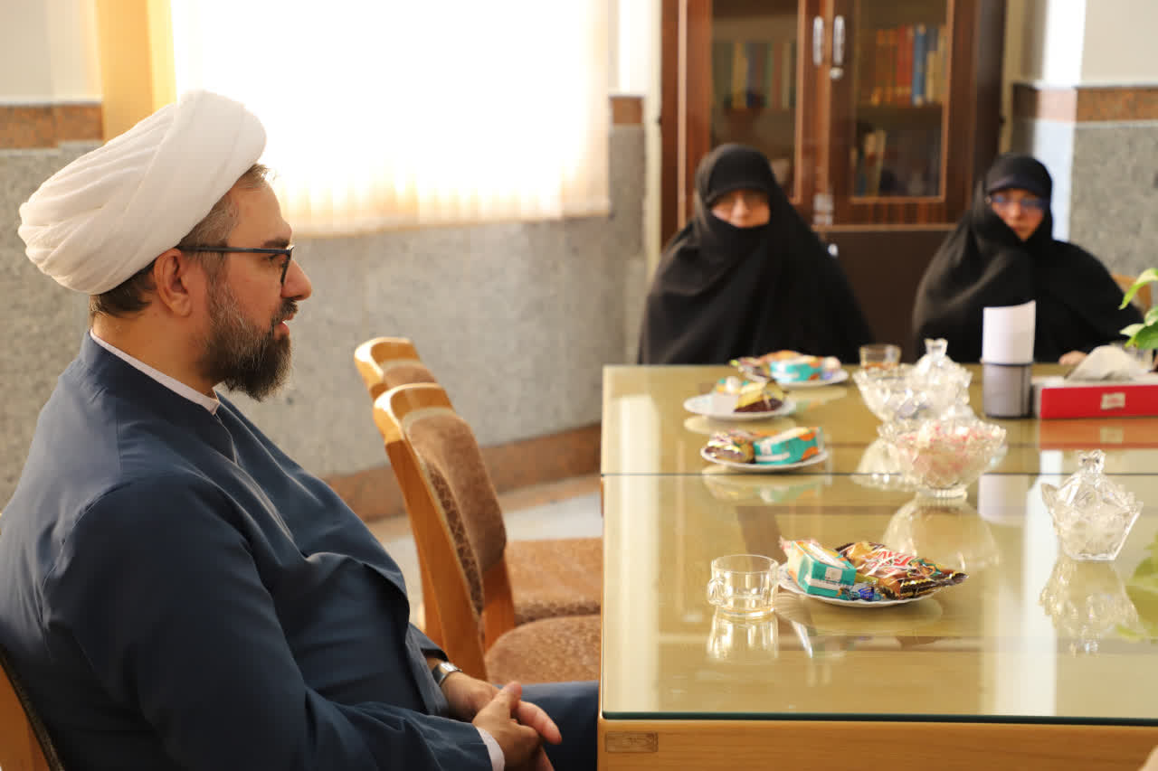 تأکید مسئولان آموزش حوزه‌های علمیه خواهران و جامعه‌الزهرا(س) بر گسترش همکاری‌های آموزشی+ تصاویر