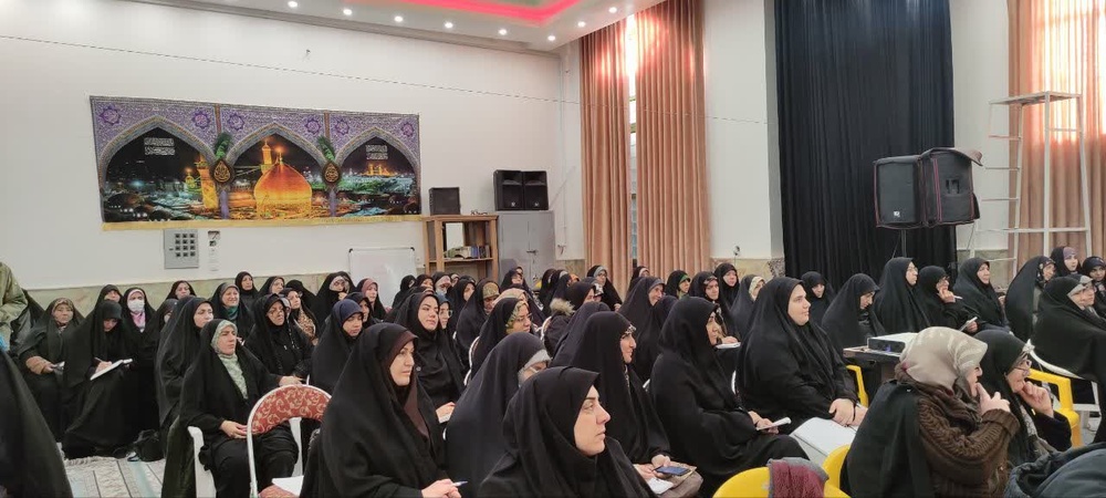 عالمانه و به‌روز بودن تبلیغ در نشر معارف مهدوی اهمیت بسزایی دارد