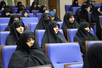 تصاویر/ برگزاری جشن میلاد با سعادت حضرت صاحب الزمان(ع) و گرامی‌داشت ایام الله دهه فجر انقلاب اسلامی در حوزه‌های علمیه خواهران