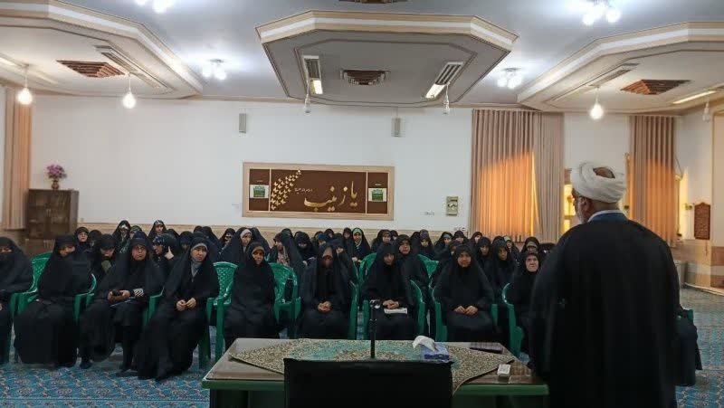 رسالت ملت ایران علاوه بر حفظ دستاوردهای انقلاب؛ رساندن پیام عدالت و معنویت به جهان است