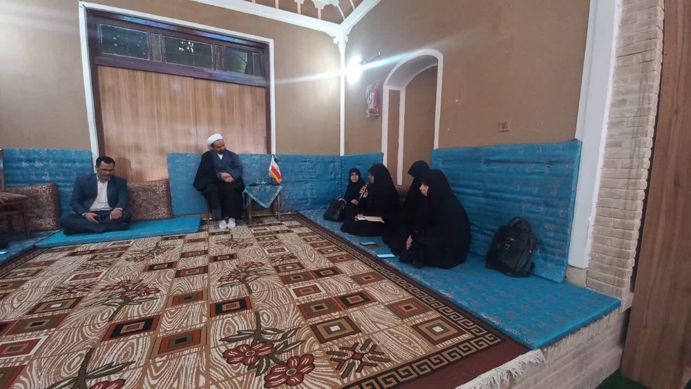 دیدار معاون پژوهش حوزه‌های علمیه خواهران با اعضای مراکز پژوهشی یزد