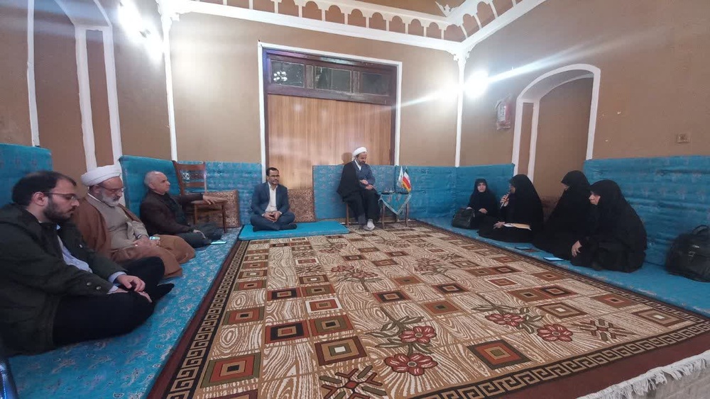 دیدار معاون پژوهش حوزه‌های علمیه خواهران با اعضای مراکز پژوهشی یزد