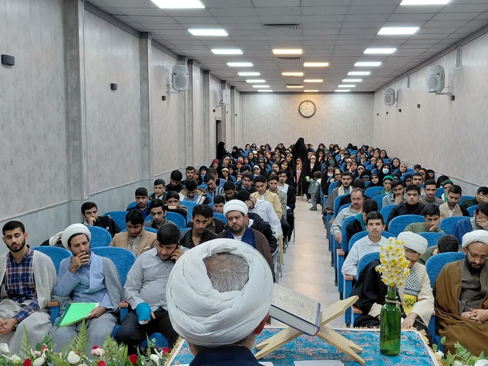 انتظار فرج، هم عبادت می‌خواهد هم مجاهدت