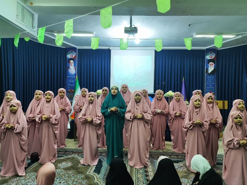 نقش بانوان در خودسازی و تربیت یاوران امام زمان (عج)