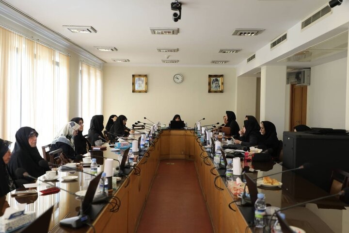 بررسی راهکارهای ارتقای سلامت زنان در نشست فرهنگستان علوم پزشکی