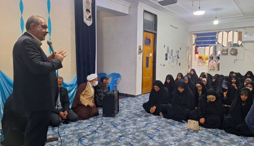 دیدار نماینده مردم داراب و زرین‌دشت با طلاب مدرسه علمیه جنت‌شهر