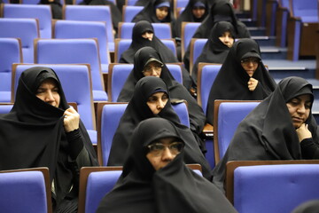 برگزاری مراسم یوم الله ۲۲ بهمن و افتتاح پایگاه بسیج در مرکز مدیریت حوزه‌های علمیه خواهران