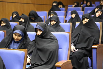 برگزاری مراسم یوم الله ۲۲ بهمن و افتتاح پایگاه بسیج در مرکز مدیریت حوزه‌های علمیه خواهران