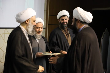 برگزاری مراسم یوم الله ۲۲ بهمن و افتتاح پایگاه بسیج در مرکز مدیریت حوزه‌های علمیه خواهران