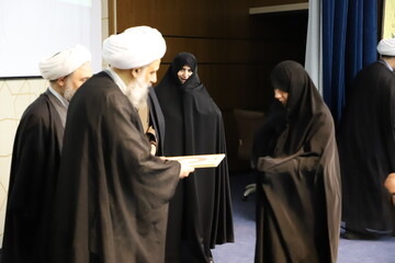 برگزاری مراسم یوم الله ۲۲ بهمن و افتتاح پایگاه بسیج در مرکز مدیریت حوزه‌های علمیه خواهران