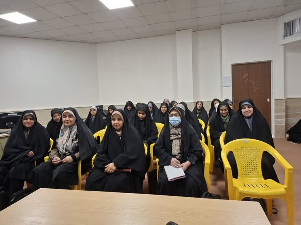 هدف نهایی طلبه باید اصلاح خود و اصلاح جامعه باشد