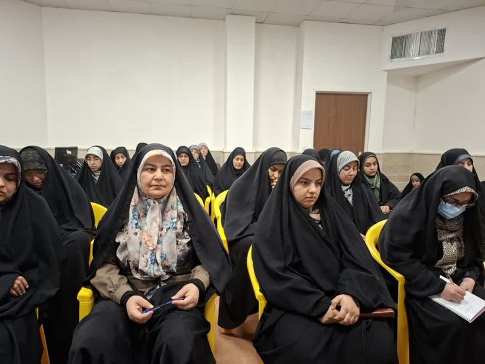 هدف نهایی طلبه باید اصلاح خود و اصلاح جامعه باشد