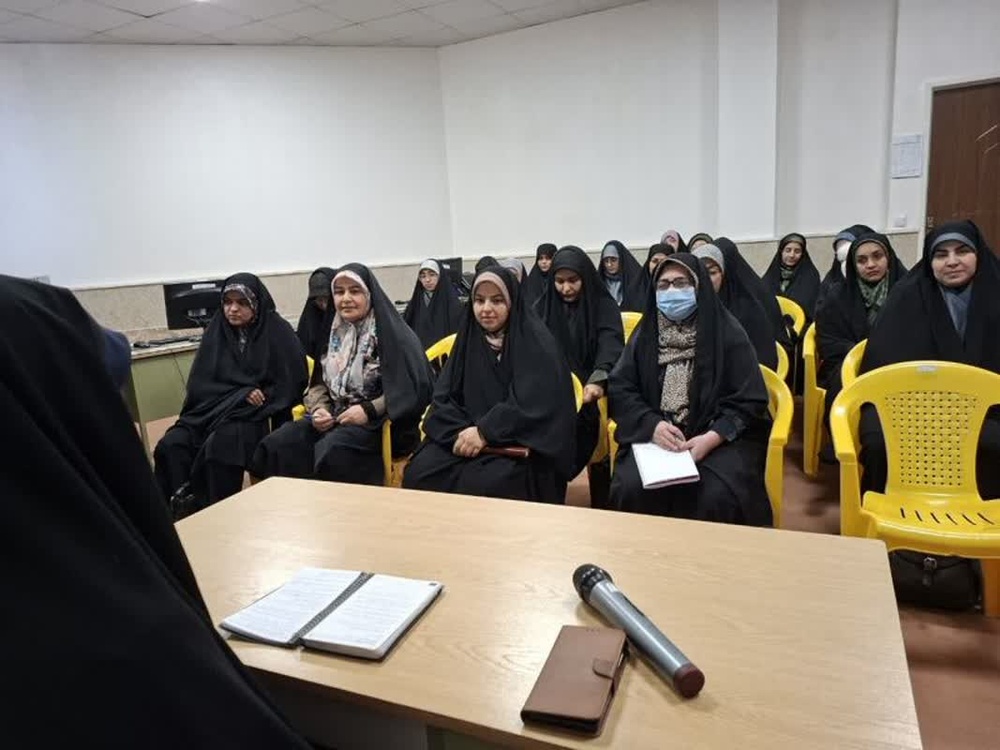 هدف نهایی طلبه باید اصلاح خود و اصلاح جامعه باشد