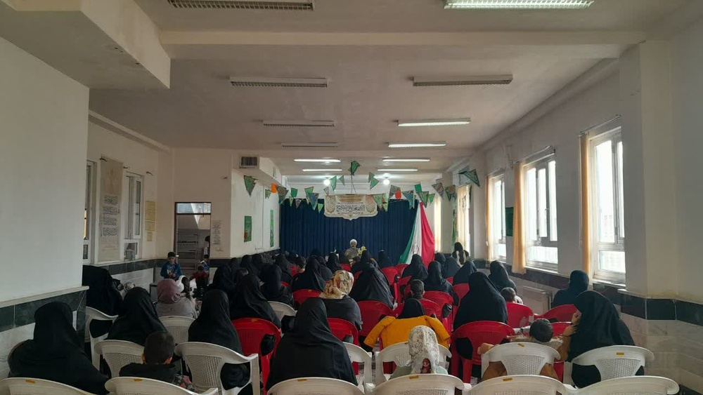 برگزاری همایش بانوان به مناسبت ایام‌الله دهه فجر در حوزه علمیه پلدختر