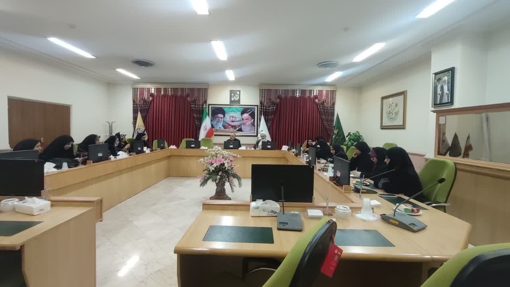 اردوی علمی - پژوهشی طلاب فاطمیه اندان خیمنی شهر در قم؛ از واکاوی روانشناختی «مکارم‌الاخلاق» تا زیارت و بازدیدهای تخصصی