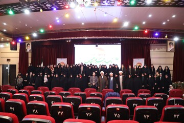 تصاویر/ اختتامیه اردوی ناب در حریم آفتاب حوزه‌های خواهران با رونمایی از کتاب «اخلاق کاربری نخبگان»