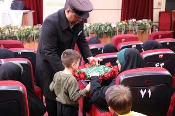 تصاویر/ اختتامیه اردوی ناب در حریم آفتاب حوزه‌های خواهران با رونمایی از کتاب «اخلاق کاربری نخبگان»