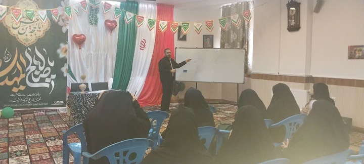 یکی از راه‌های مقابله با تهاجم فرهنگی استفاده از گنجینه دفاع مقدس است