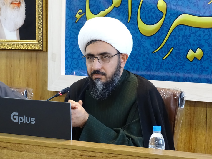 اصالت با طلبه است و حوزه باید استقلال خود را حفظ کند