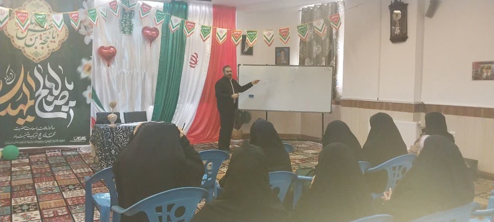 یکی از راه‌های مقابله با تهاجم فرهنگی استفاده از گنجینه دفاع مقدس است