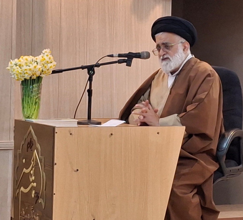 تجلیل از رتبه اول رقابت علمی