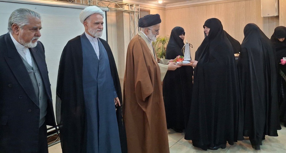 تجلیل از رتبه اول رقابت علمی