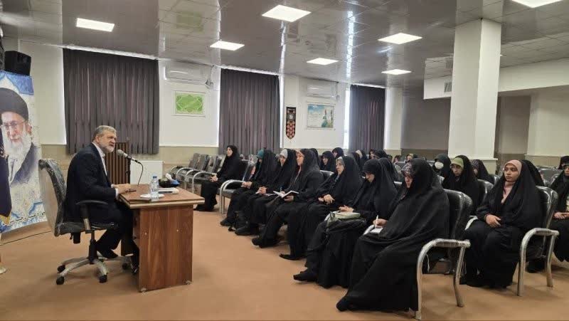 عبودیت؛ گمشده انسان سرگردان عصر مدرن است/ پنج بحران بزرگ انسان معاصر از نگاه قرآن