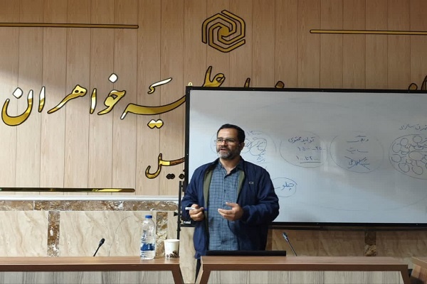 دوره پژوهشی "آموزش تولید محتوای استاندارد در فضای مجازی بر اساس سئو" در اردبیل برگزار شد