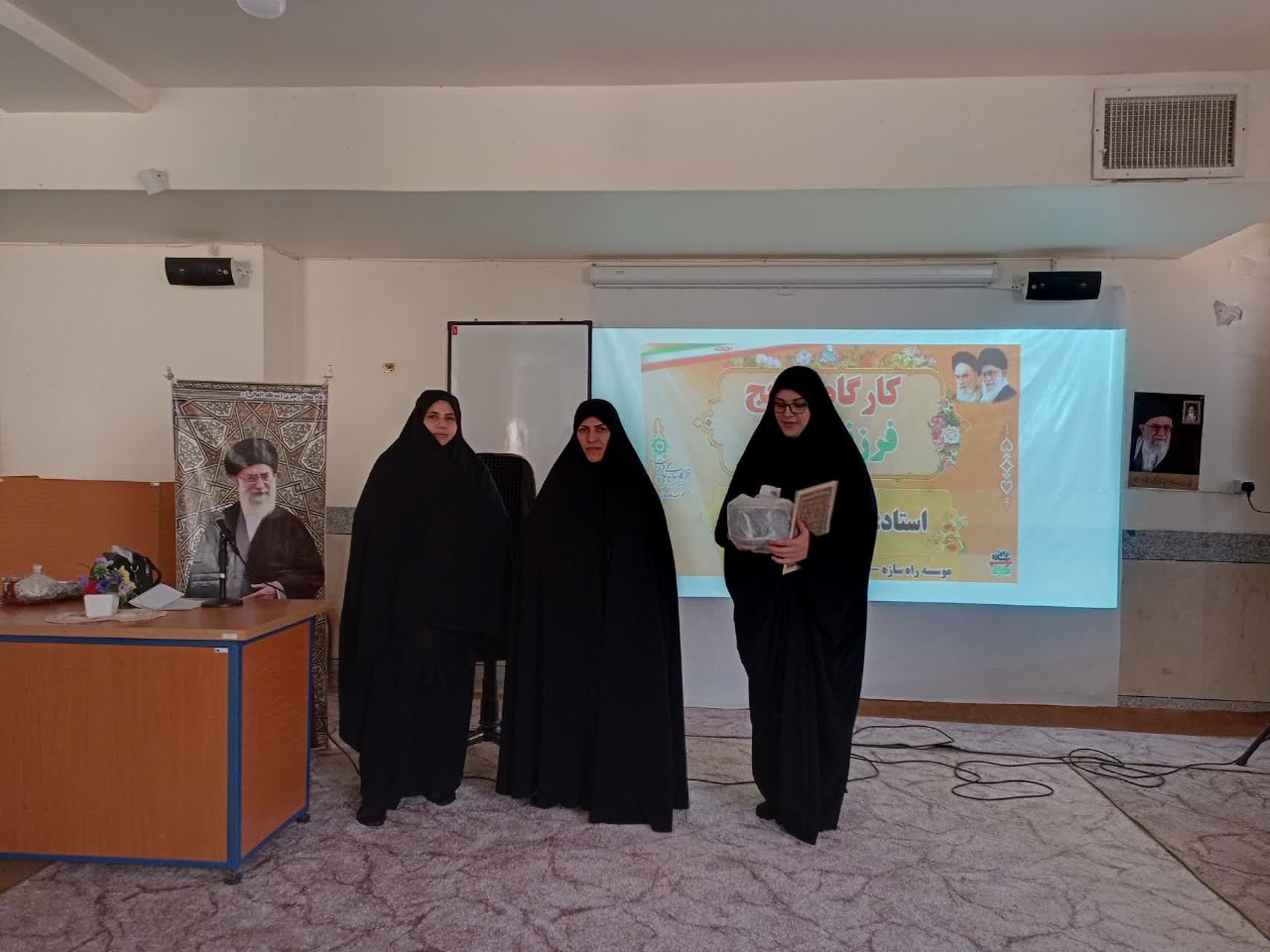 برگزاری نشست تبیینی فرزندآوری در مدرسه علمیه معصومیه خرم آباد