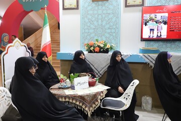 تصاویر/ فعالیت غرفه حوزه‌های علمیه خواهران در سومین شب نمایشگاه بین‌المللی قرآن کریم